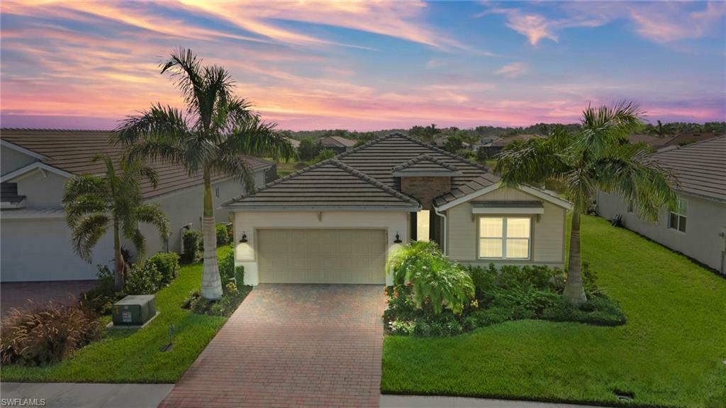Property Photo: 14537 Stern Way FL 34114