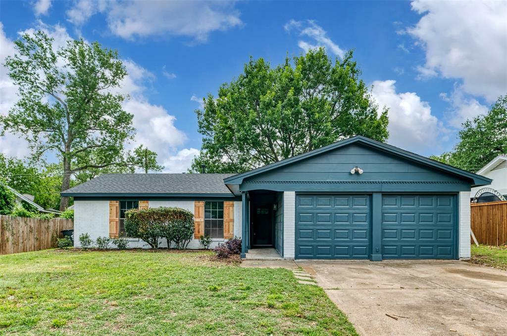 Property Photo: 7412 Van Natta Lane TX 76112