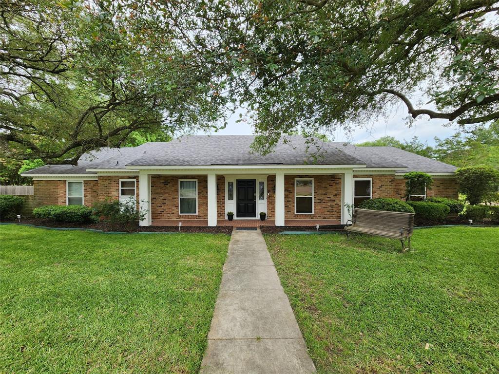 589 Spring Lake Drive  Shreveport LA 71106 photo