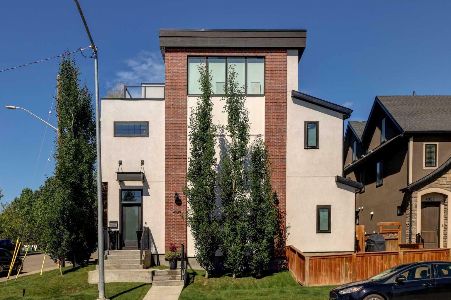 Property Photo: 4929 20 Street SW AB T2T 5A4