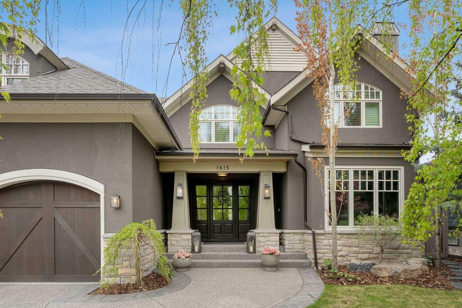 Photo de la propriété: 1615 49 Avenue SW AB T2T 2T8