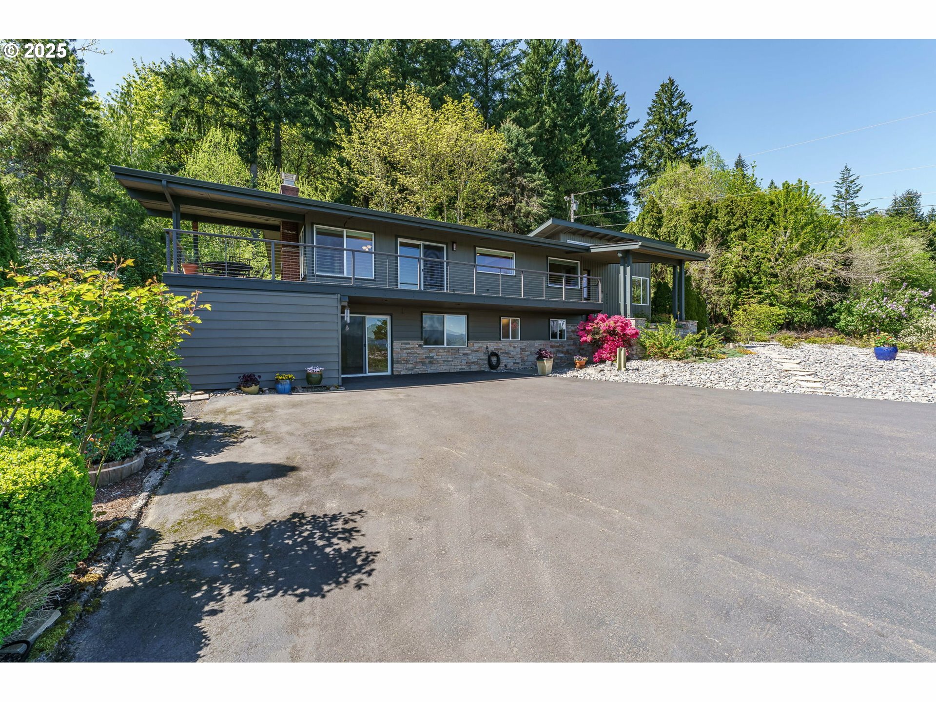 Property Photo: 9775 SE 302nd Ln OR 97009