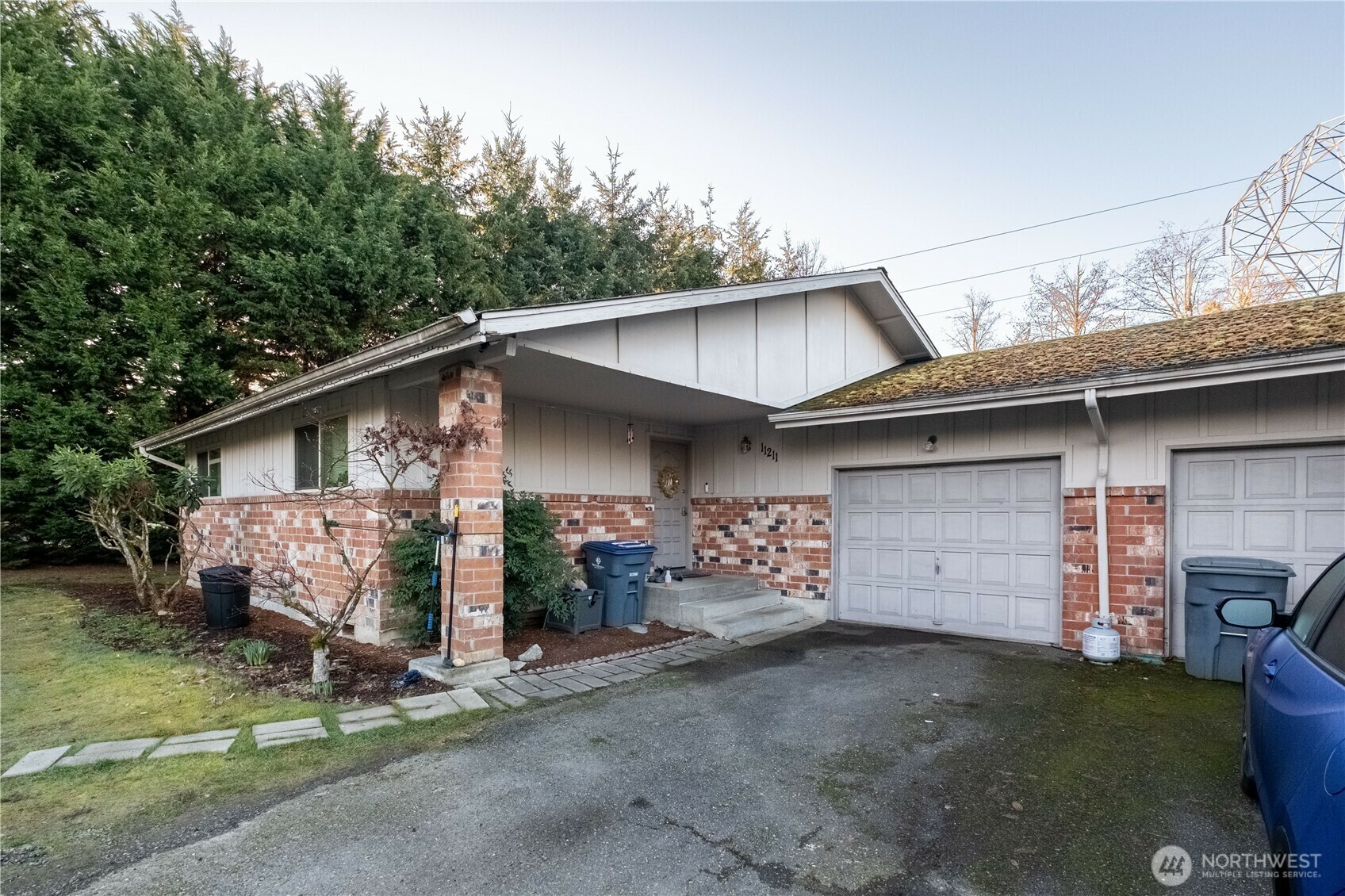 Property Photo: 11211 126th Avenue Ct E WA 98374