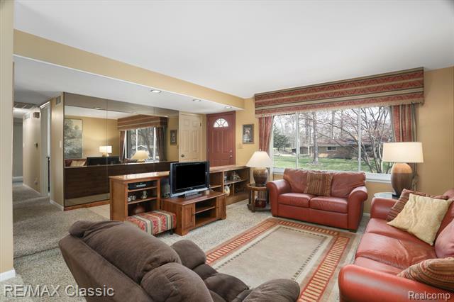 Property Photo: 11004 Timberline Drive MI 48316