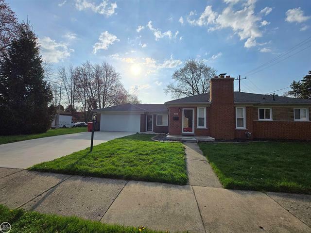 35734 Weideman Street  Clinton Twp MI 48035 photo