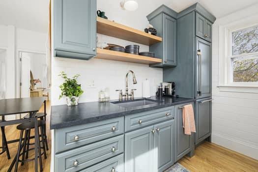 Property Photo: 17 Willow Street 3 RI 02840