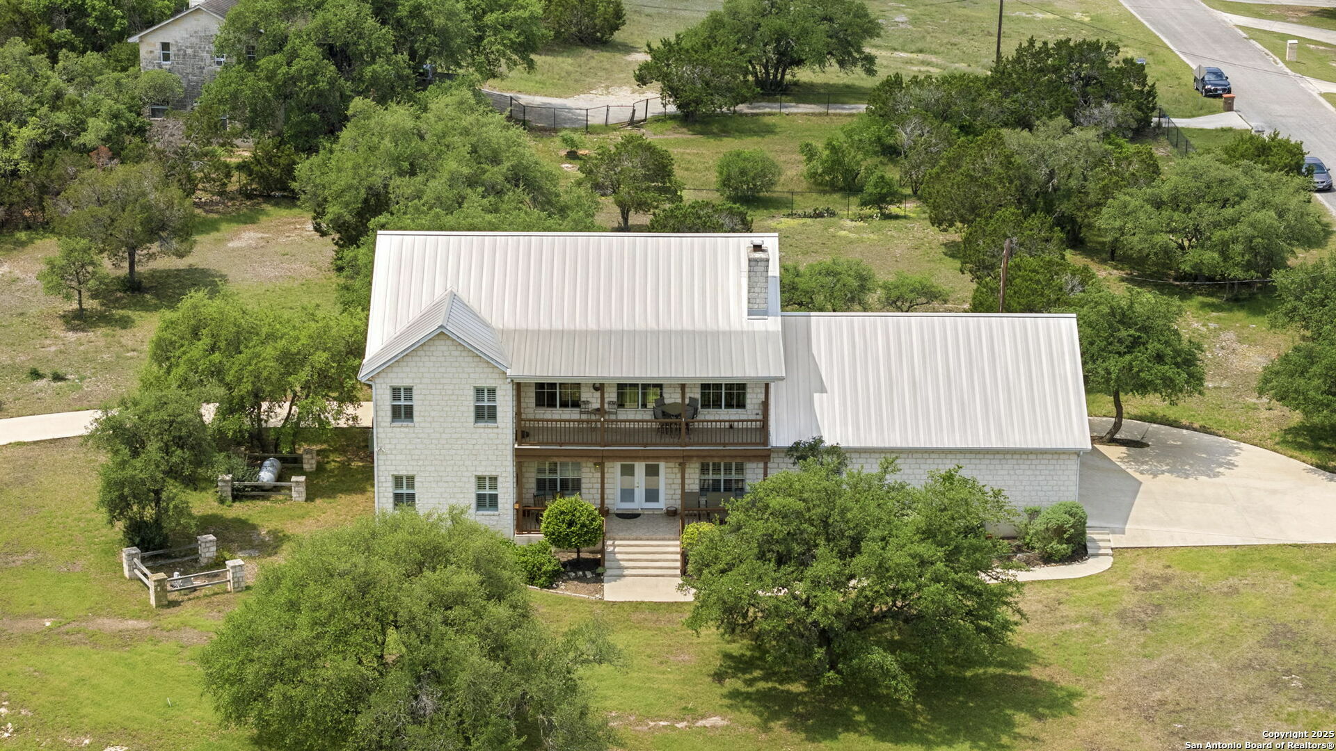 Property Photo: 850 Andrew Run TX 78133