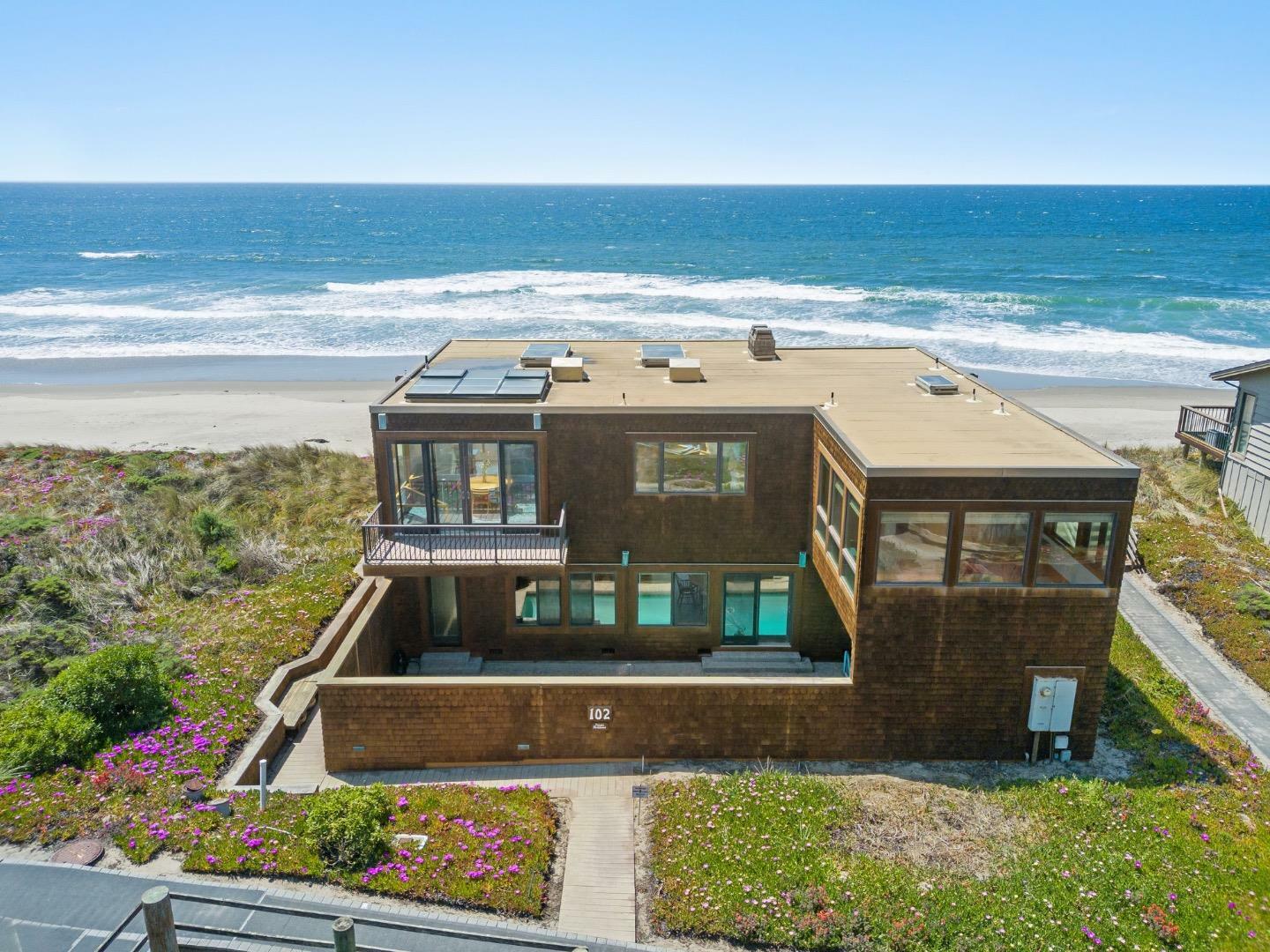 Property Photo: 102 Willet Circle CA 95076