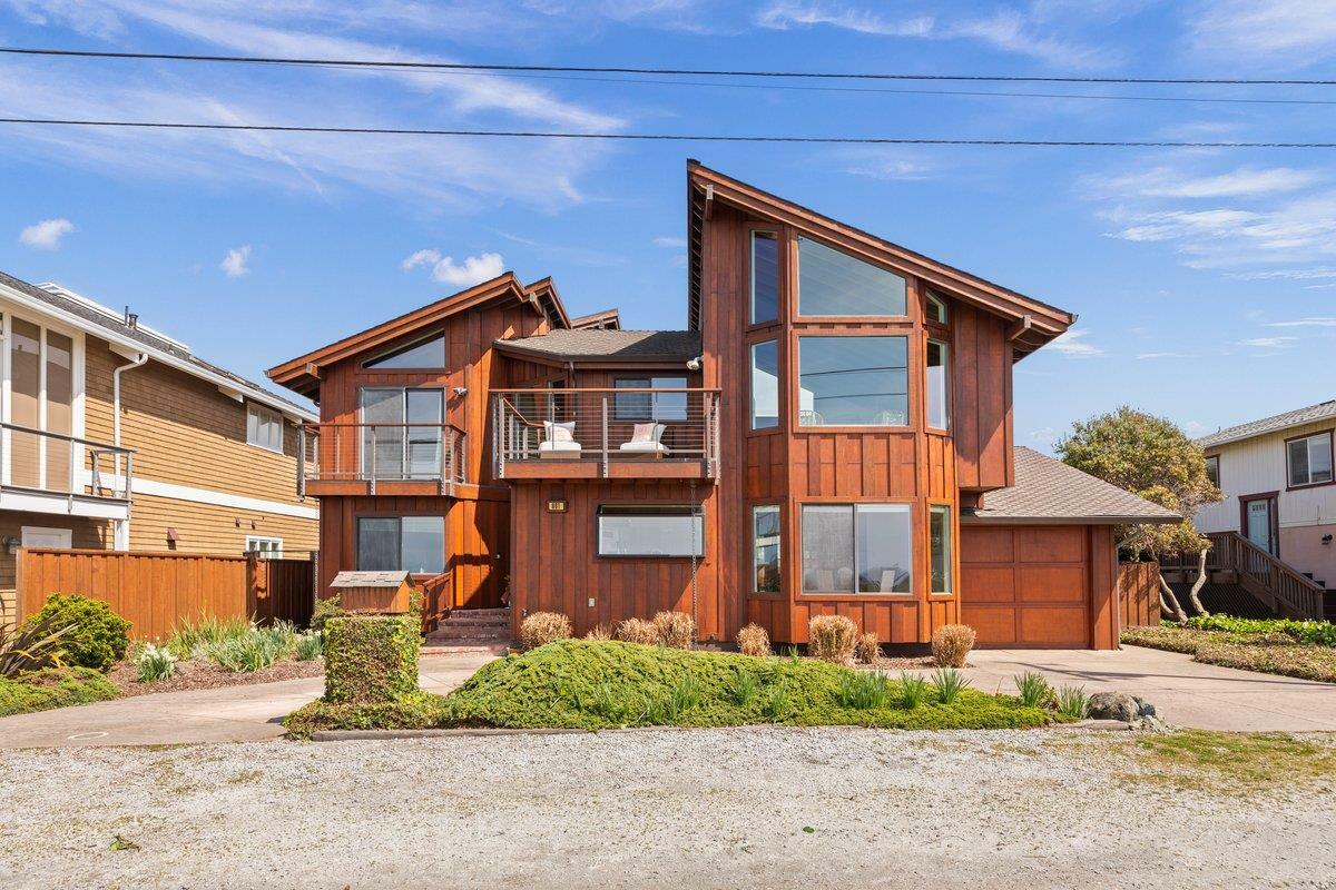 Property Photo: 861 Railroad Avenue CA 94019