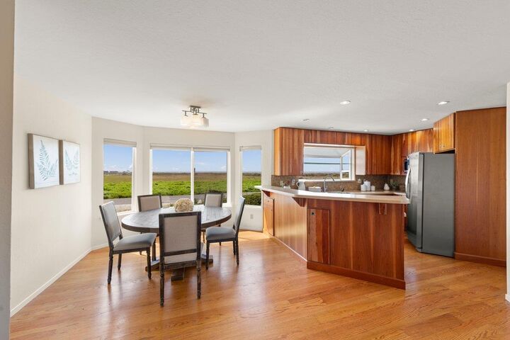 Property Photo:  861 Railroad Avenue  CA 94019 