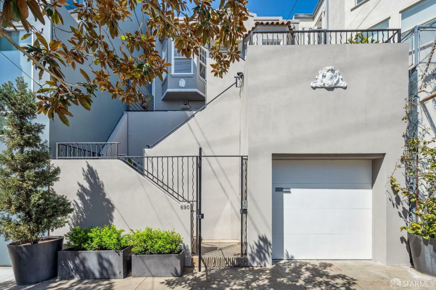 Property Photo:  690 Arkansas Street  CA 94107 
