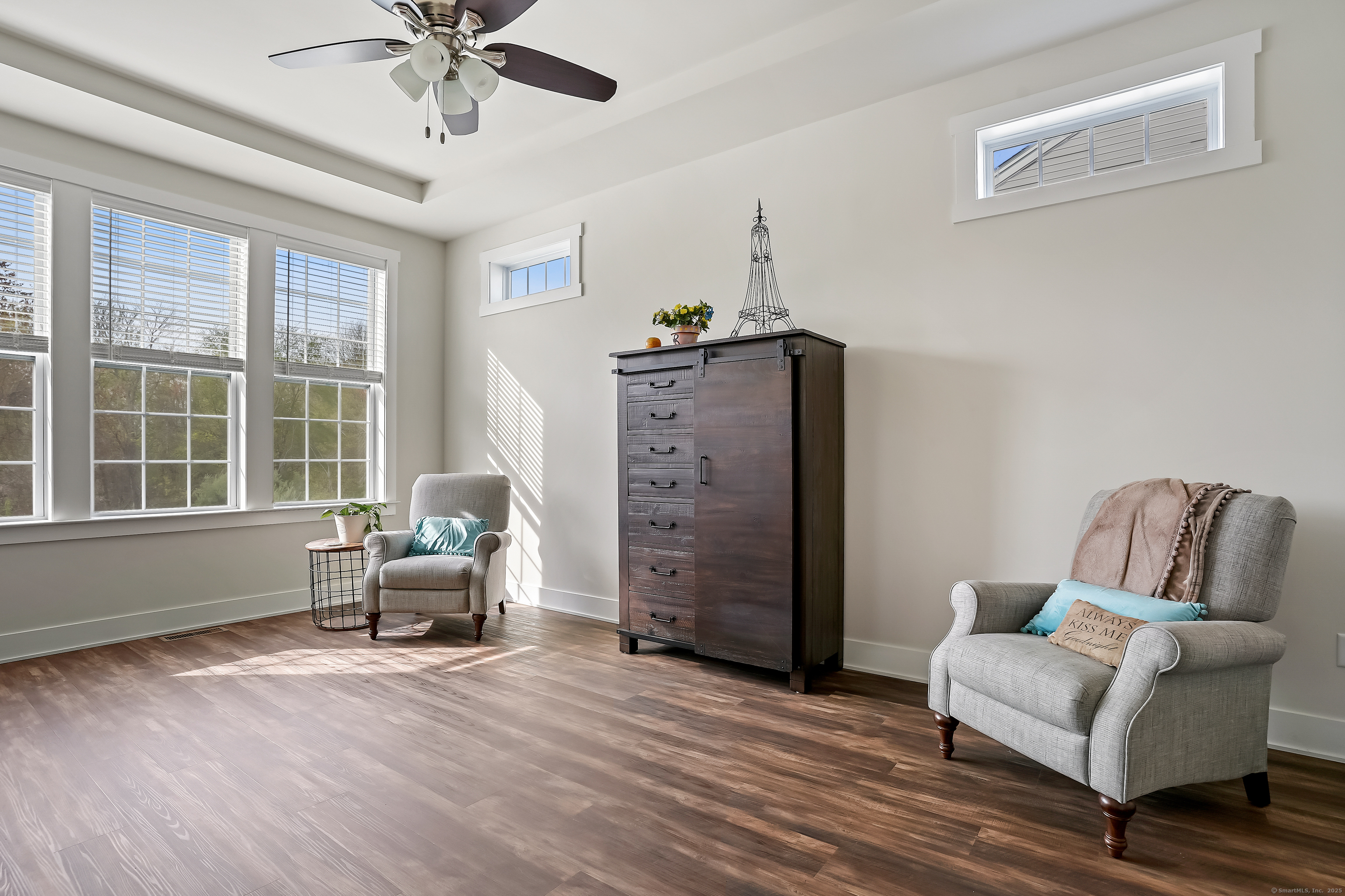 Property Photo: 14 Enclave Circle 14 CT 06470