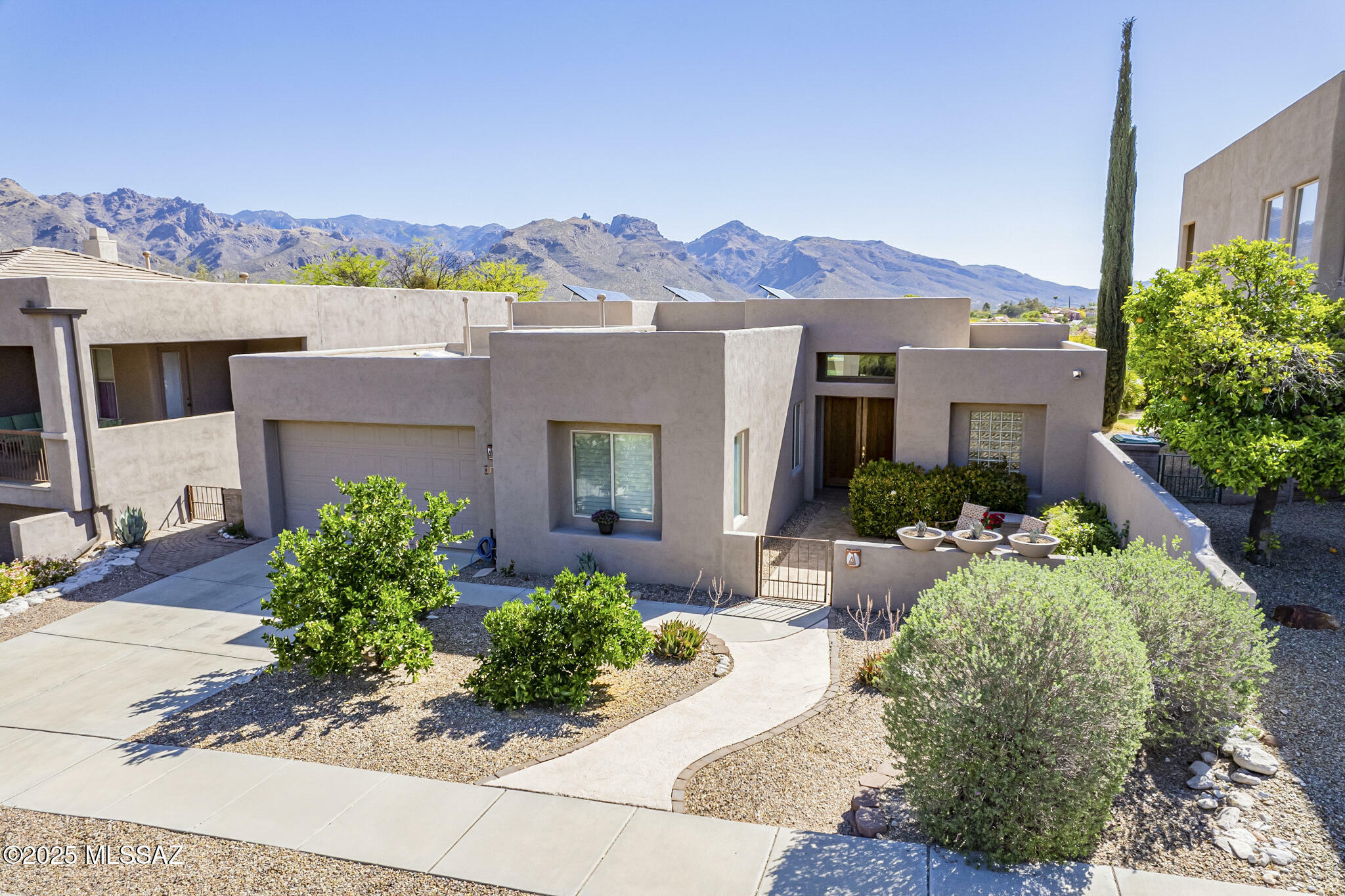 Property Photo: 5056 N Valley Shadows Place AZ 85750