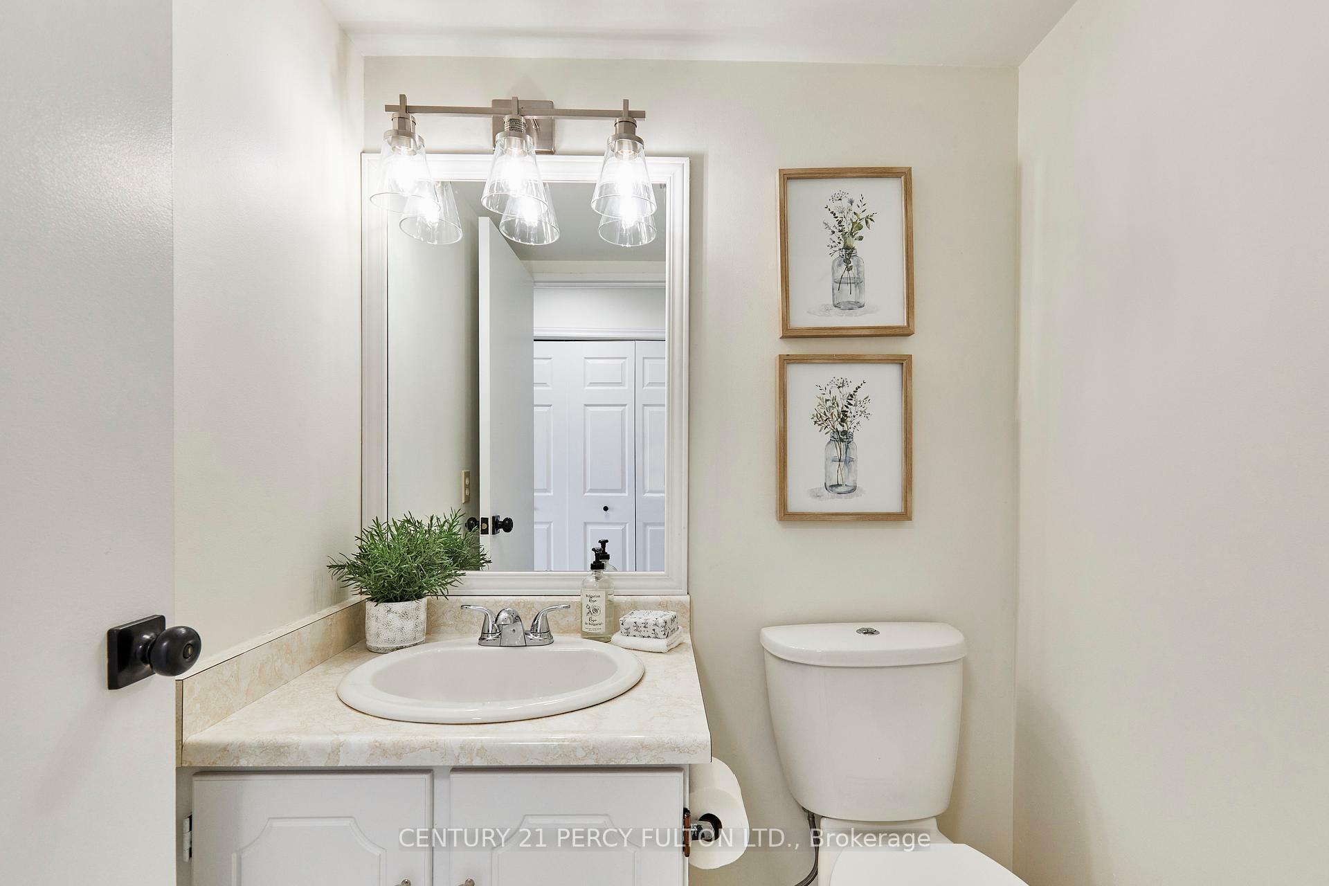 Photo de la propriété: 55 William Street E Ph12 ON L1G 7C9