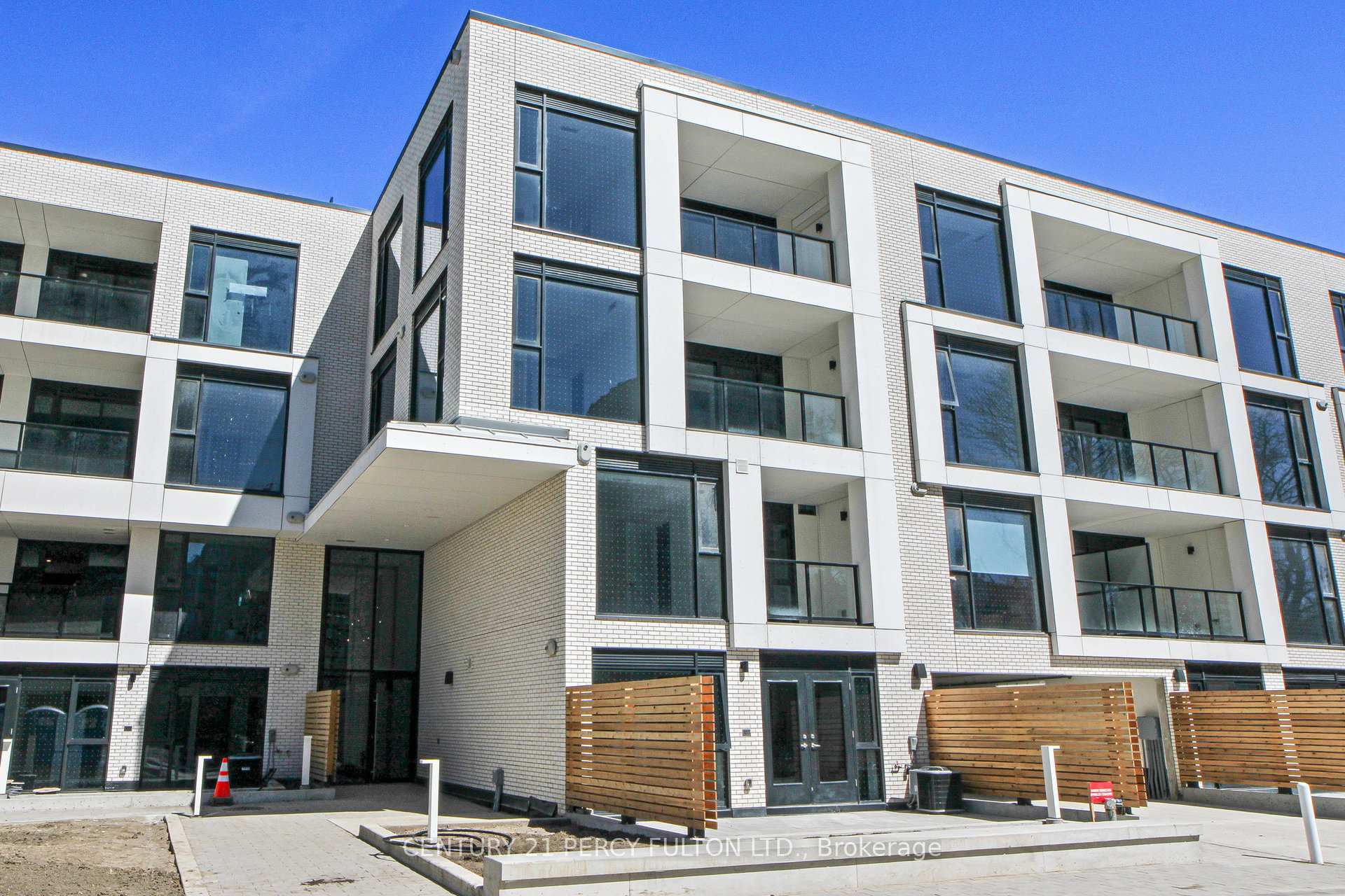Property Photo: 200 Keewatin Avenue 306 ON M4P 1Z8
