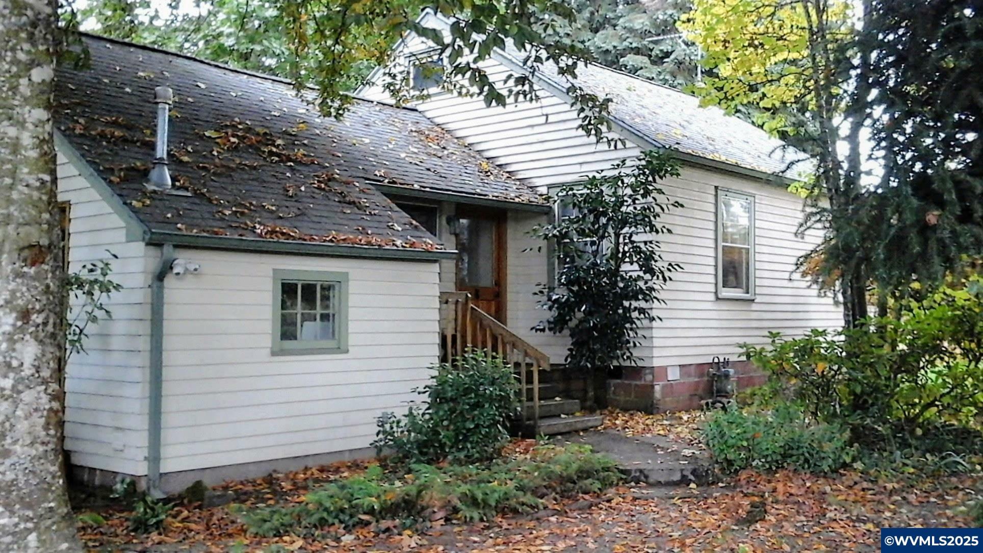 Property Photo: 29090 Highway 34 OR 97333