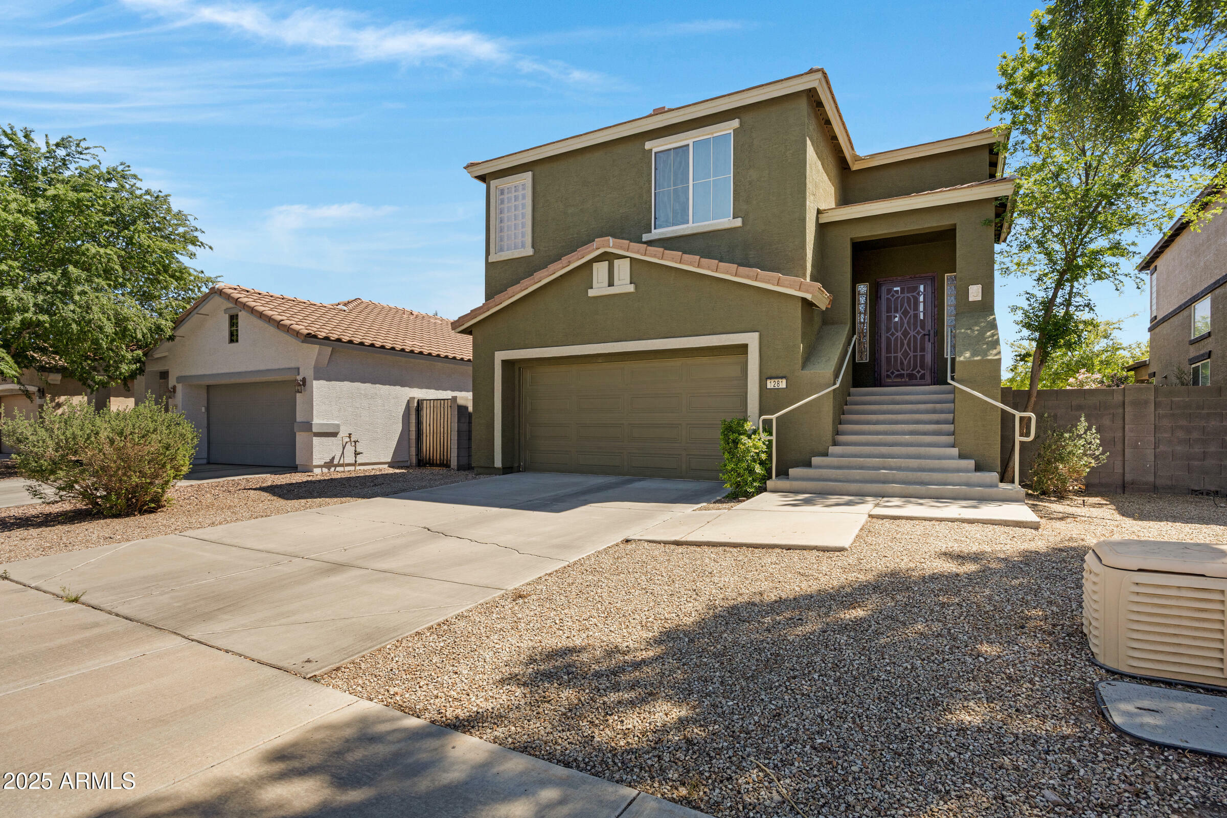 Property Photo: 1281 E Frances Lane AZ 85295