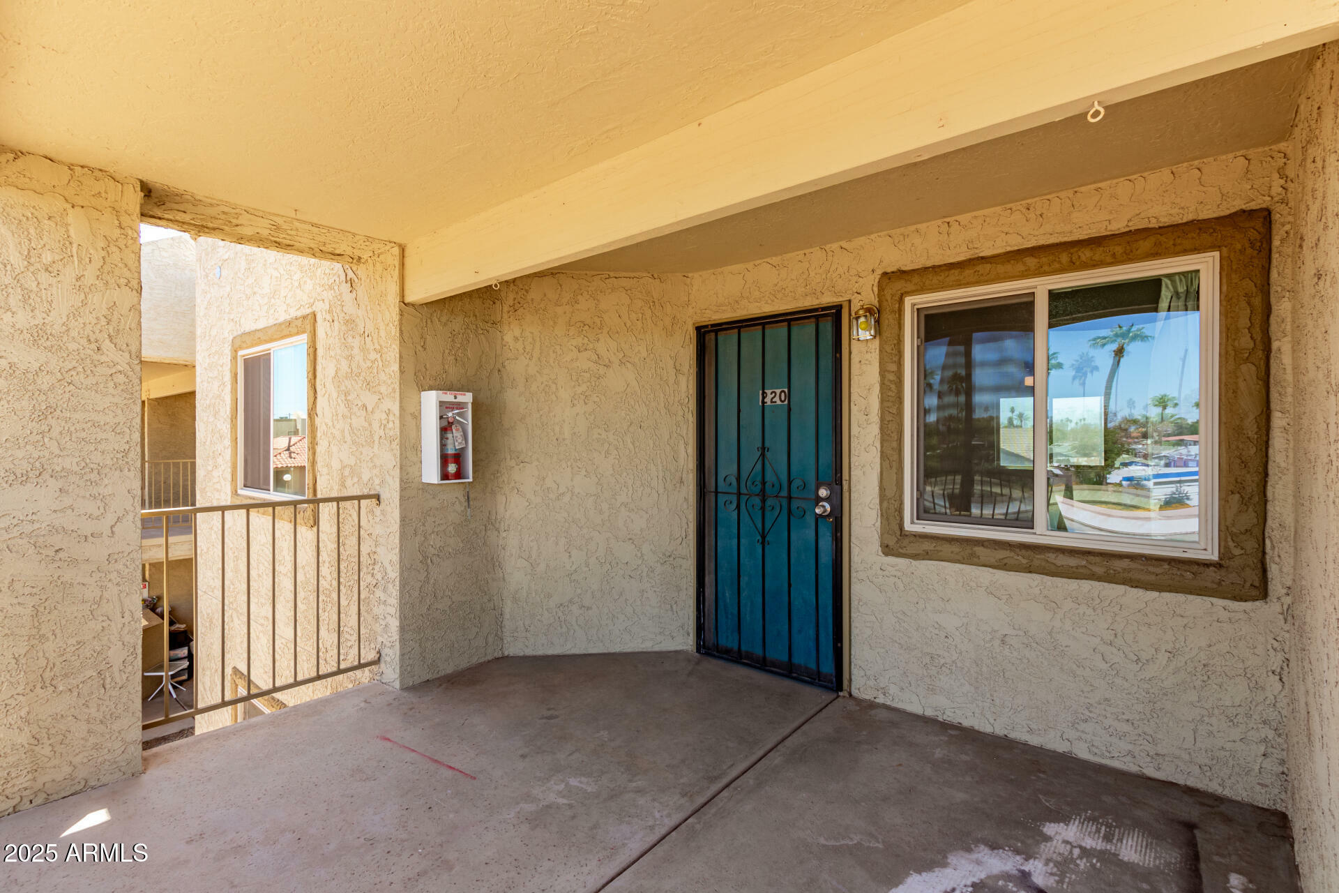 Property Photo: 2220 W Dora Street 220 AZ 85201
