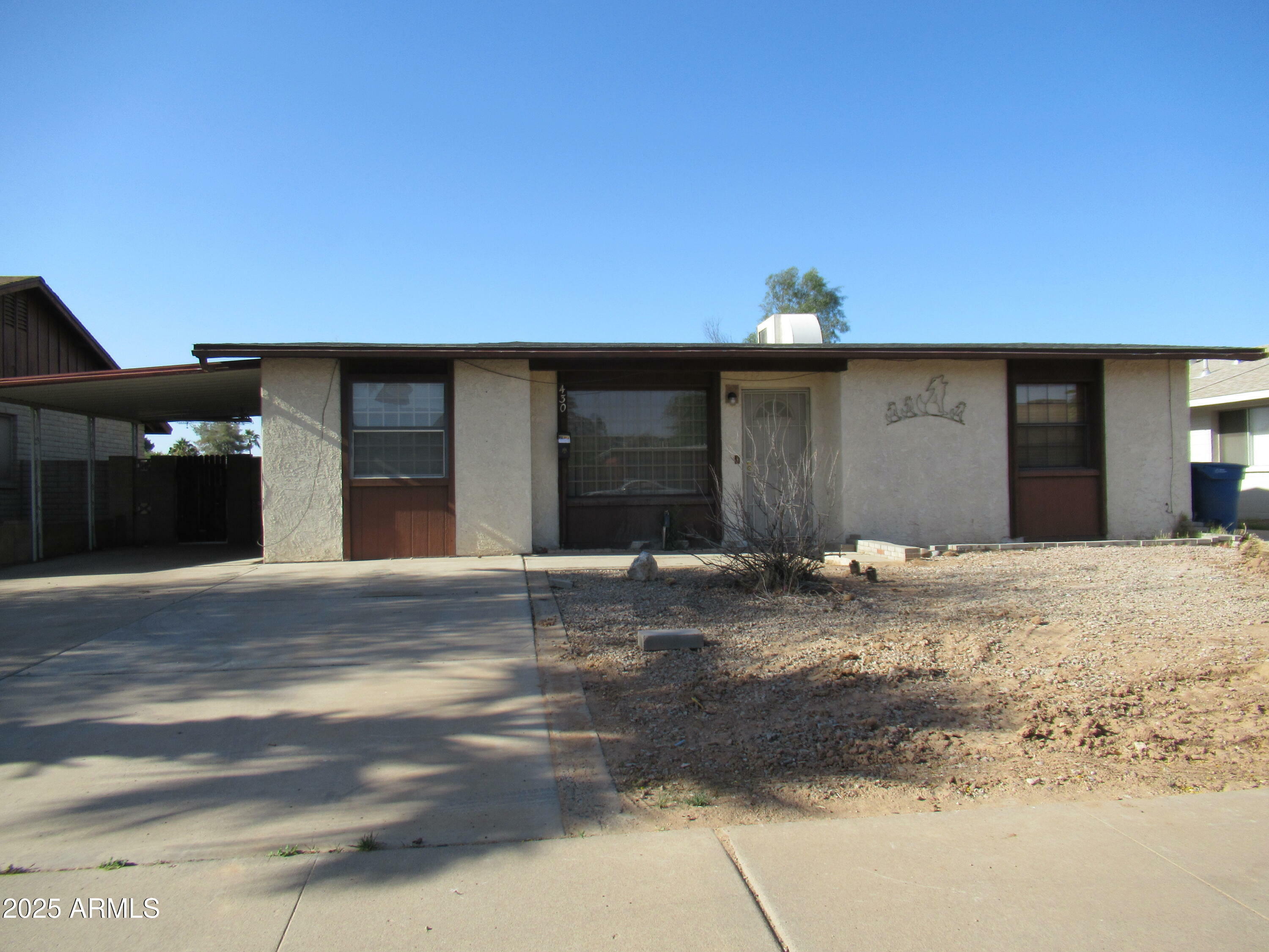 Property Photo: 430 W Santa Cruz Drive AZ 85282