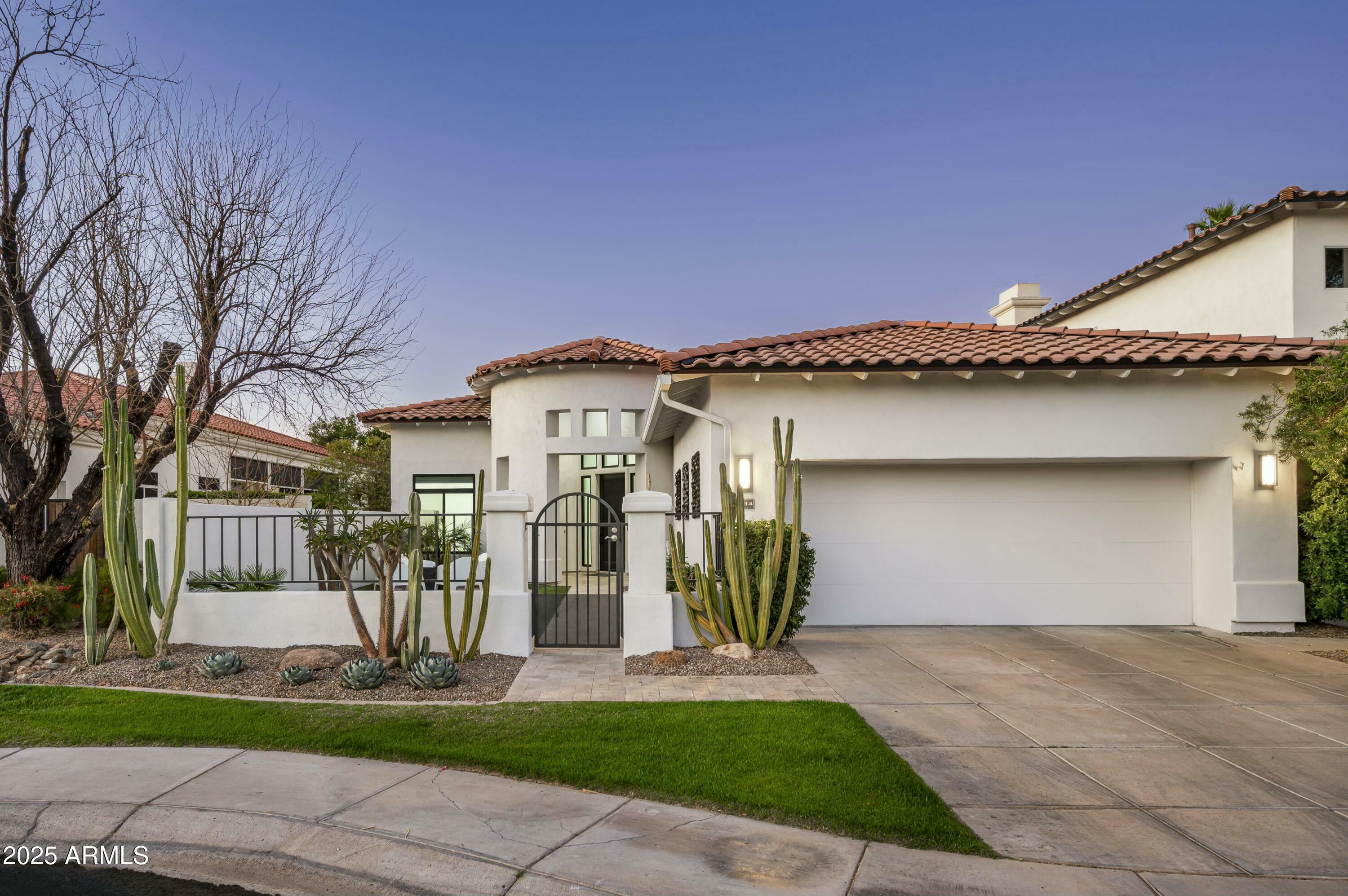 Property Photo: 7614 E Cactus Wren Road AZ 85250