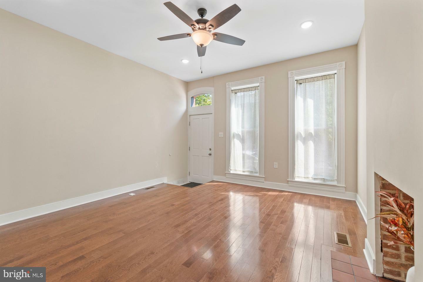 Property Photo: 1602 N Bond Street MD 21213
