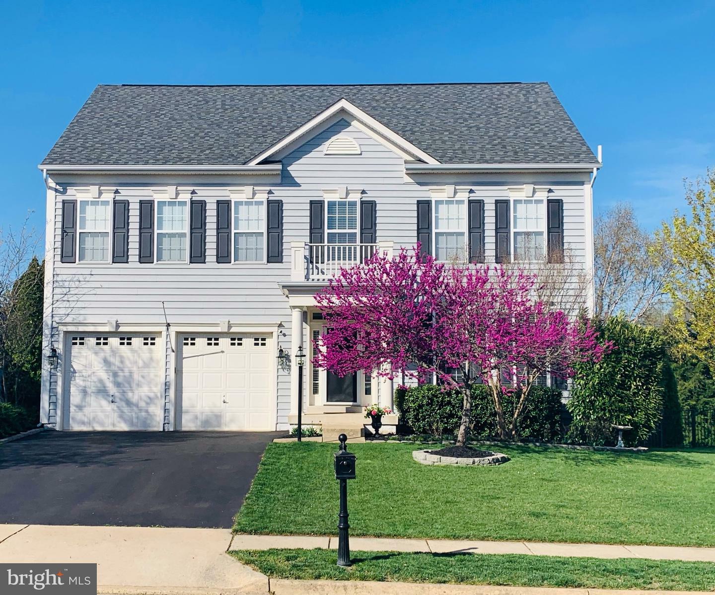 Property Photo: 16124 Woodley Hills Road VA 20169