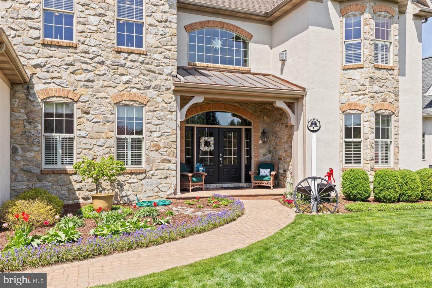 Property Photo: 708 Goose Neck Drive PA 17543
