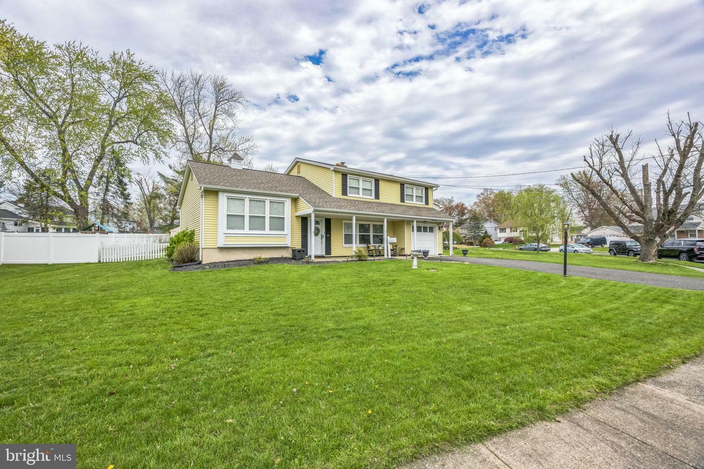 33 Regent Road  Cherry Hill NJ 08003 photo