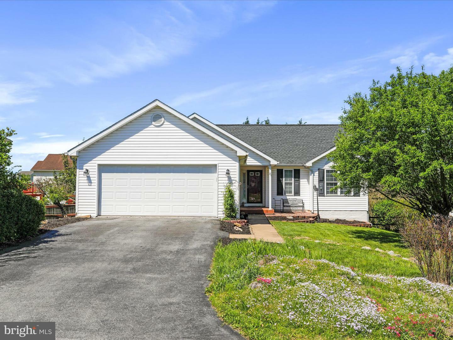 Property Photo: 31 Trix Court WV 25438
