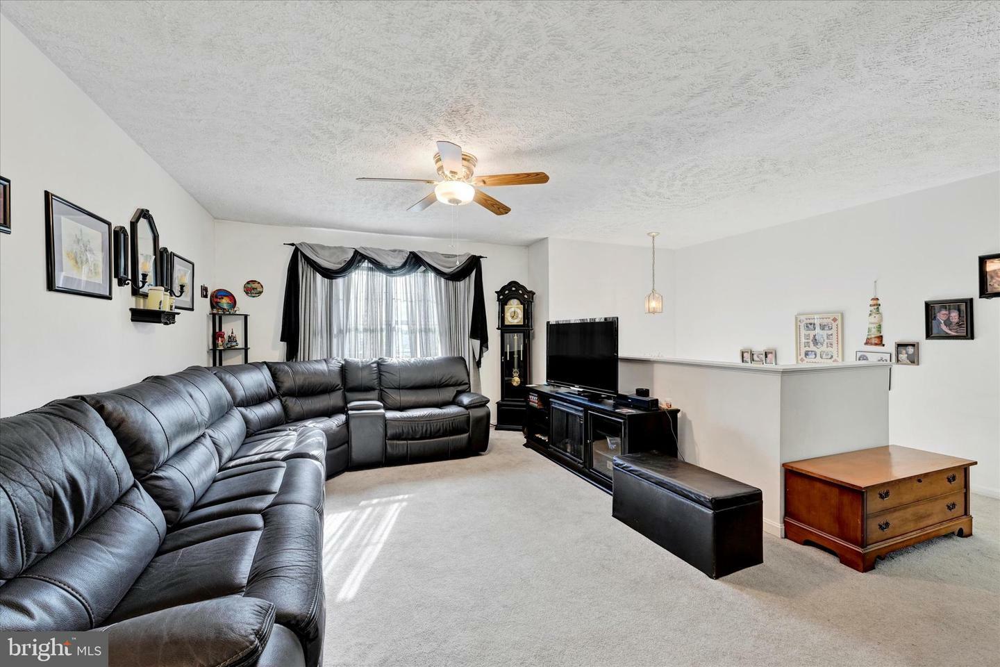 Property Photo: 1512 Lochaber Court MD 21061