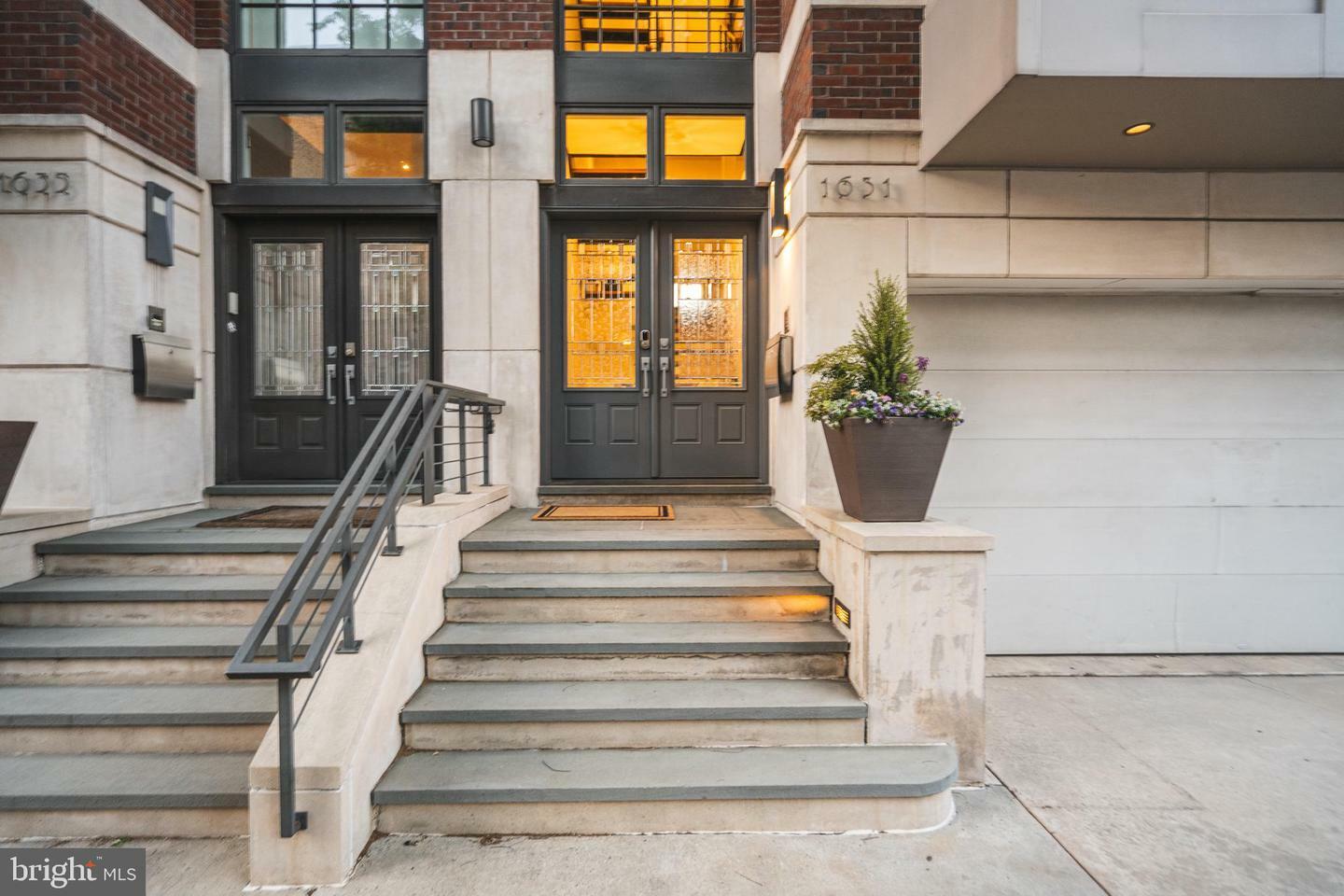 Property Photo: 1631 Christian Street PA 19146