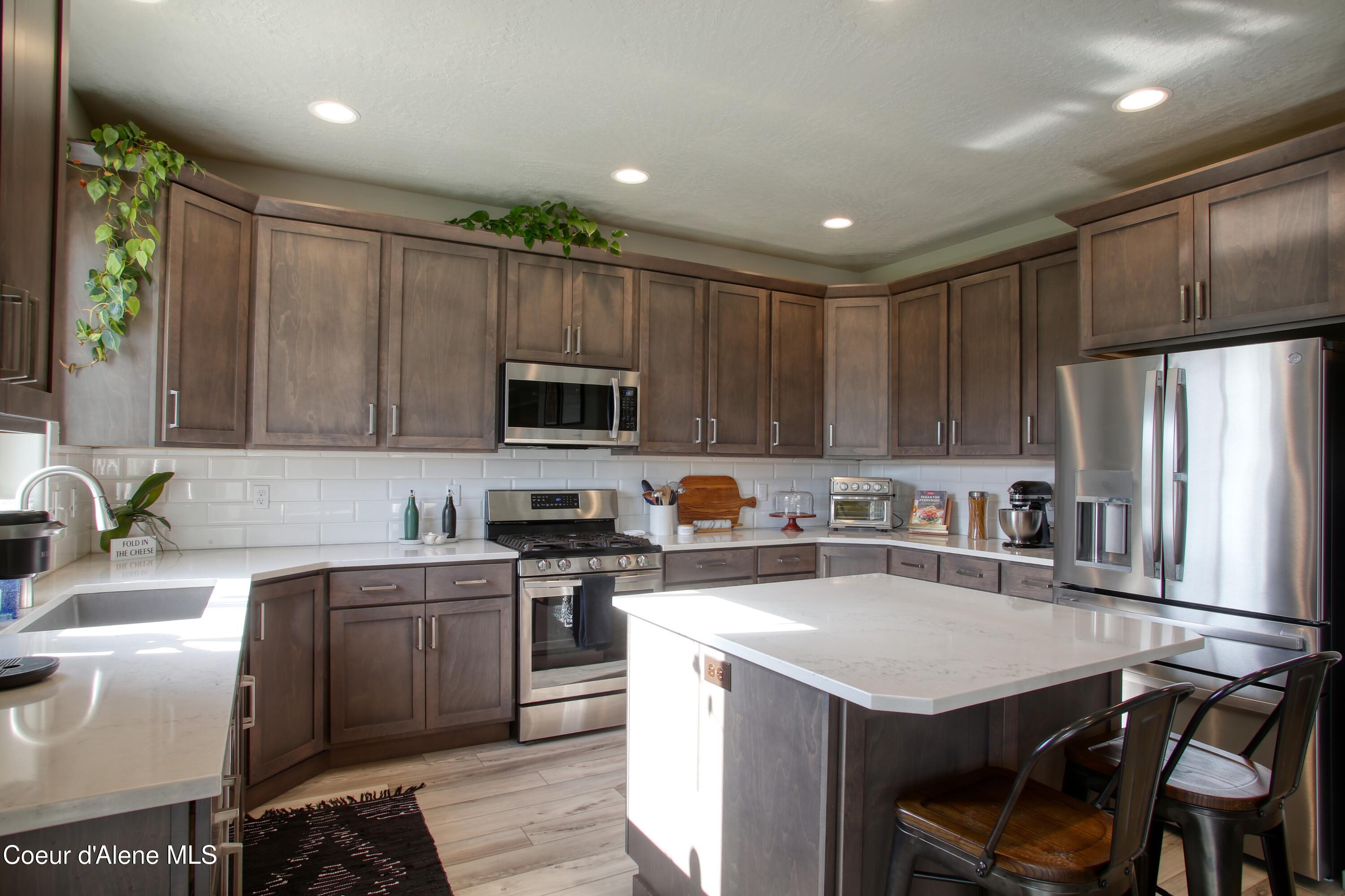 Property Photo: 1733 N Minam Loop ID 83854