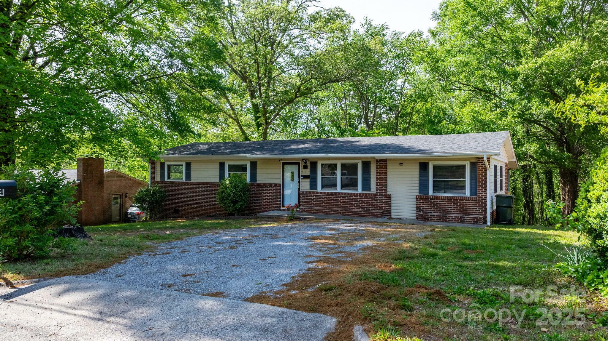 Property Photo: 634 7th Avenue Place SE NC 28602