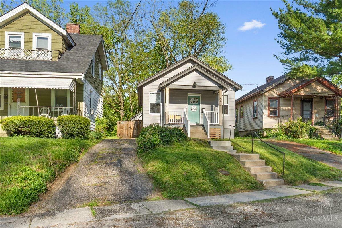 Property Photo: 4818 Ebersole Avenue OH 45227