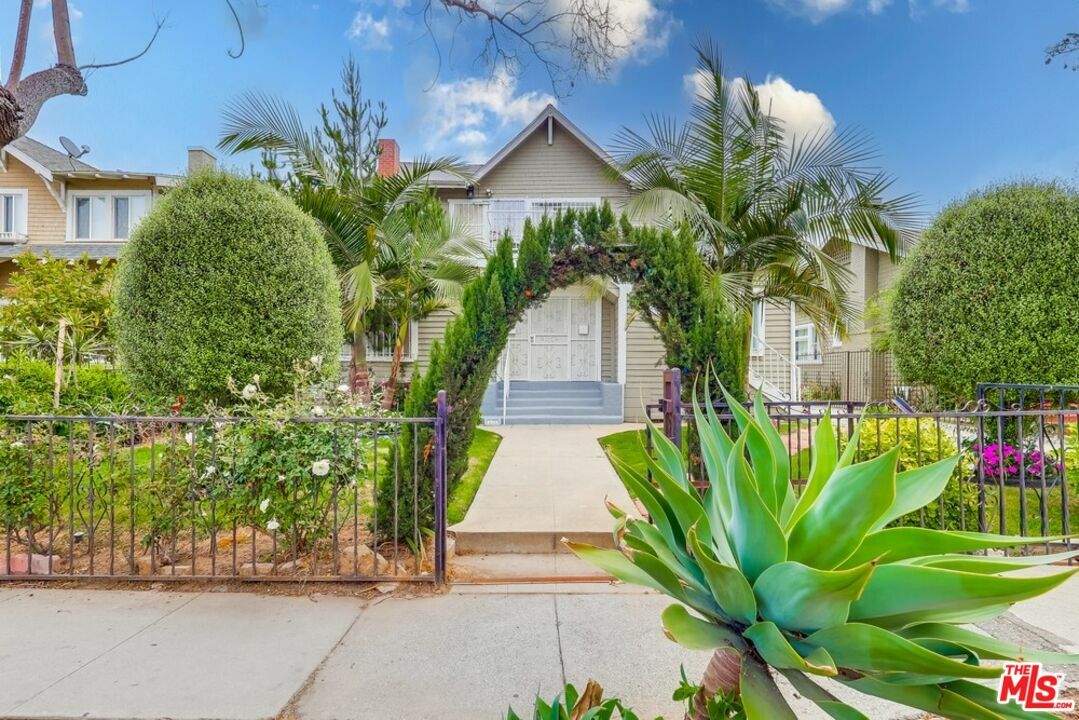 Property Photo: 2010 5th Ave CA 90018
