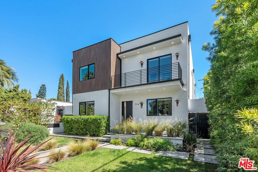Property Photo:  714 N La Jolla Ave  CA 90046 