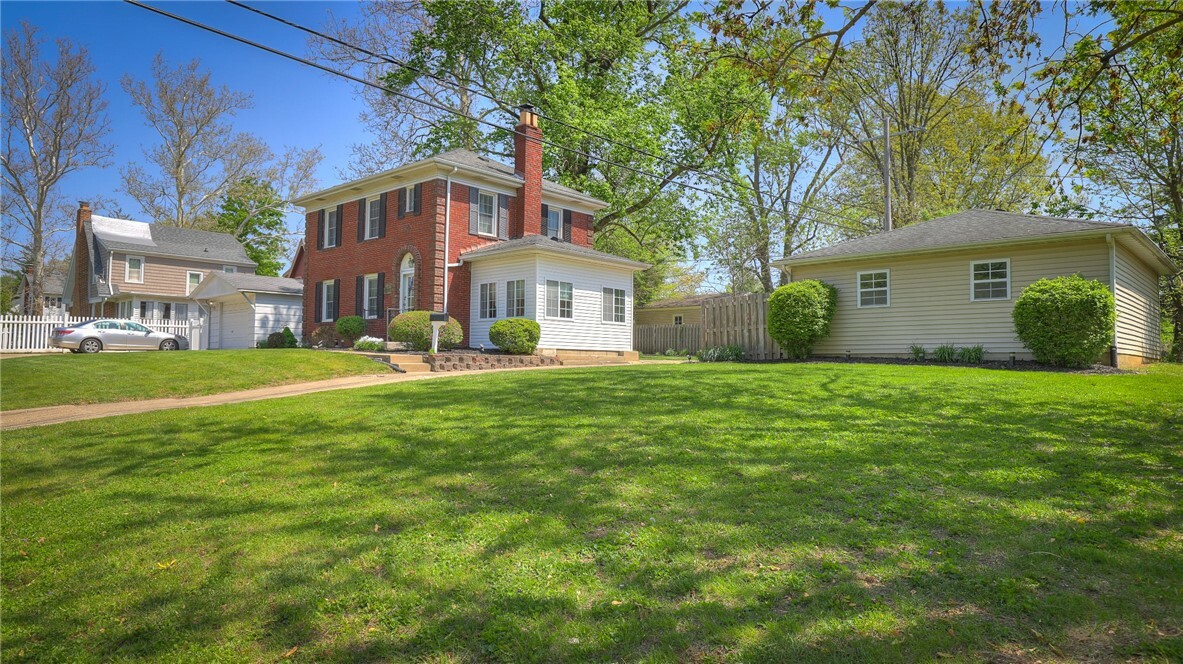 Property Photo: 530 S Westlawn Avenue IL 62522