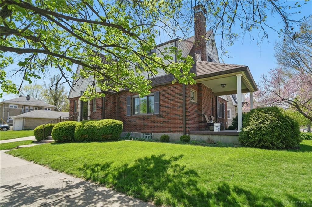 Property Photo: 1305 E Schantz Avenue OH 45419