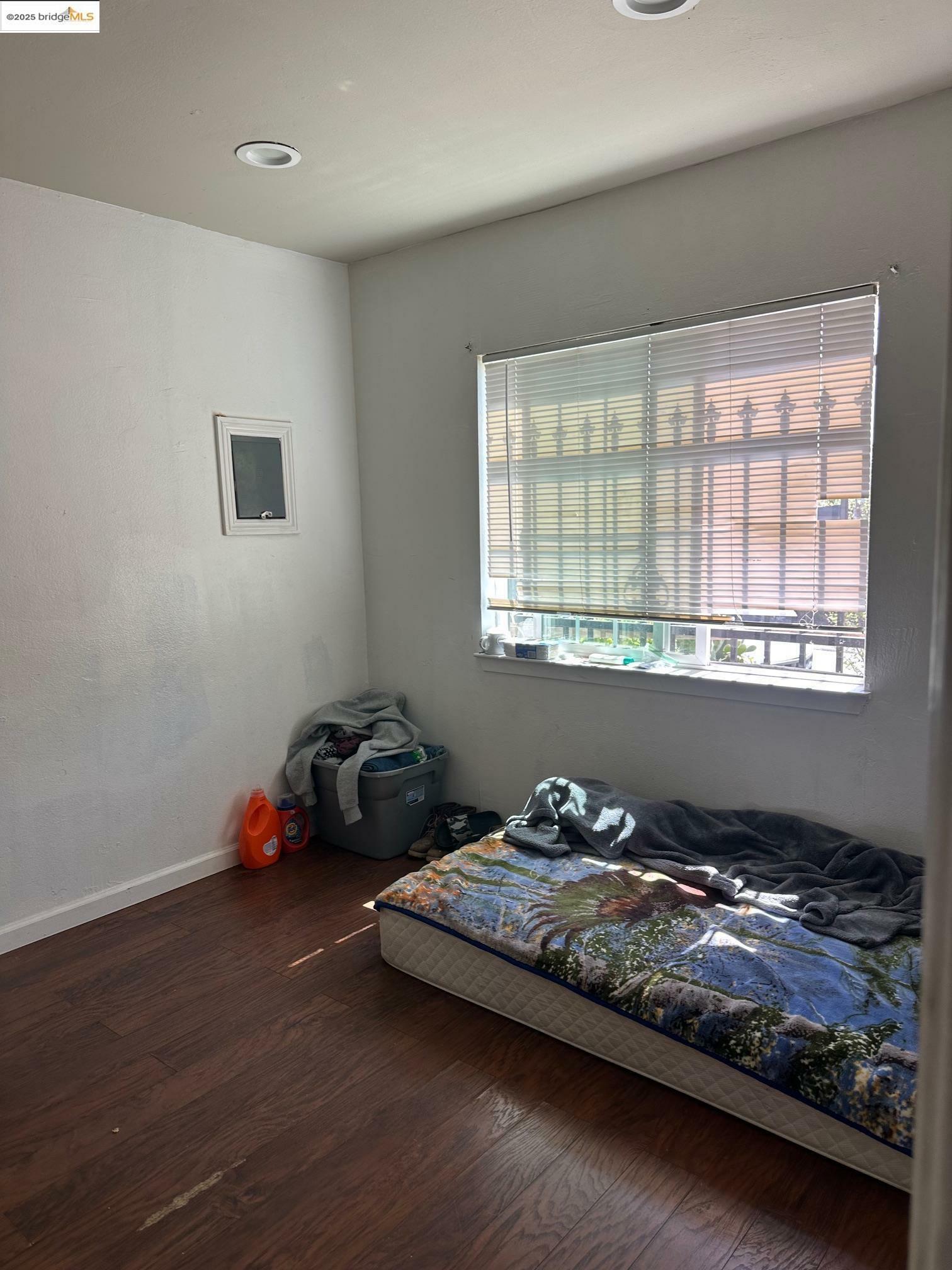 Property Photo: 1823 Church St CA 94621