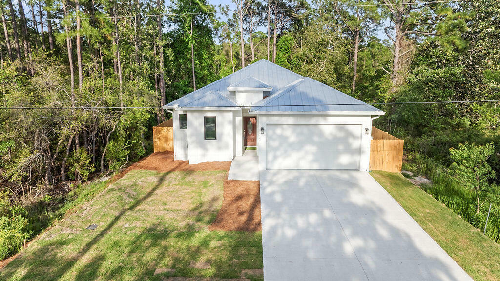 Property Photo: 42 Central 8th Street FL 32459