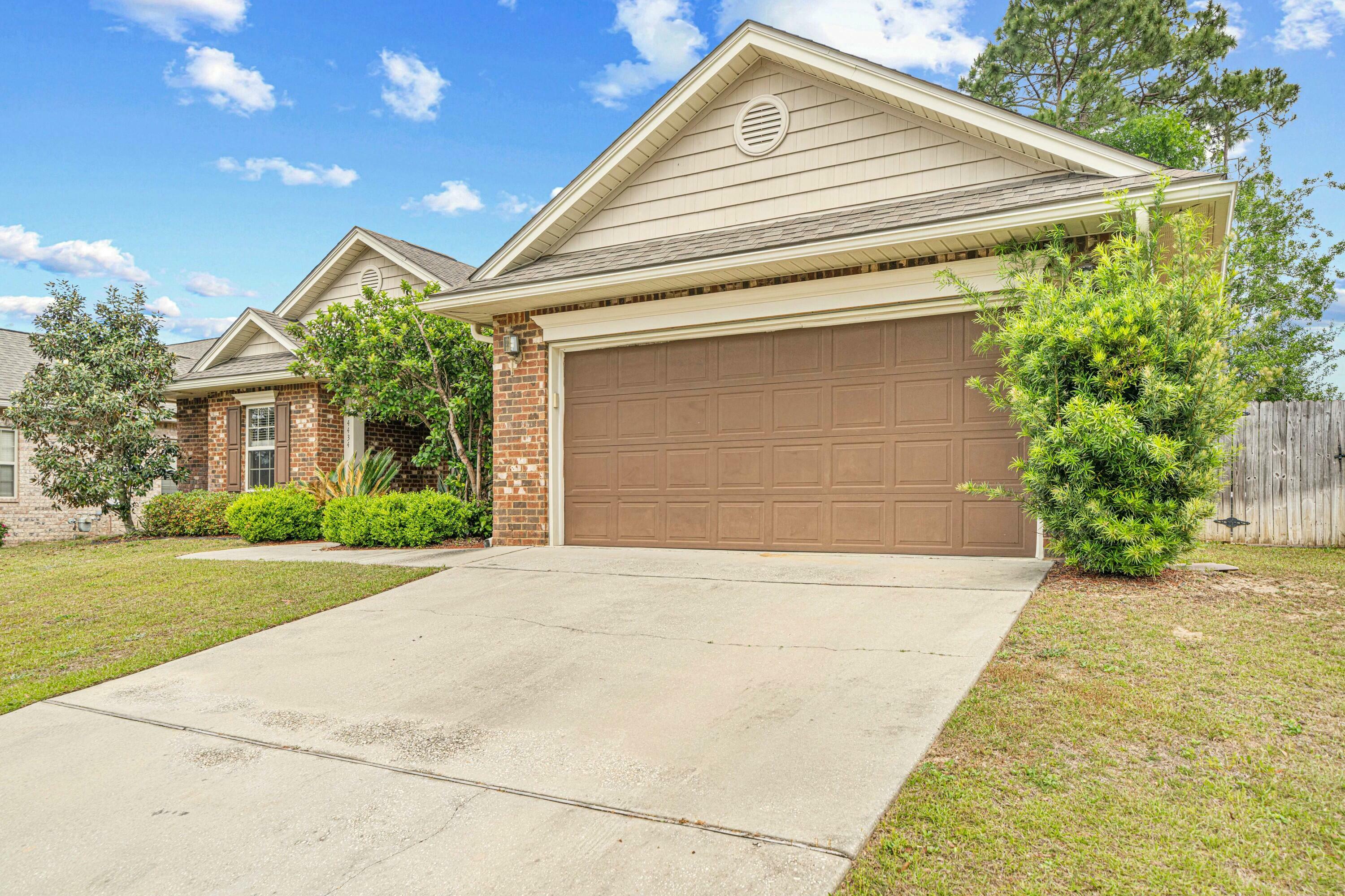 Property Photo: 4434 Mirada Way FL 32539