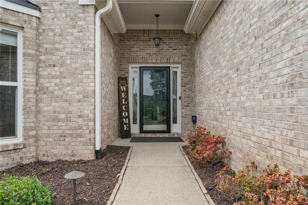 Property Photo: 5375 Glenhaven Drive GA 30041