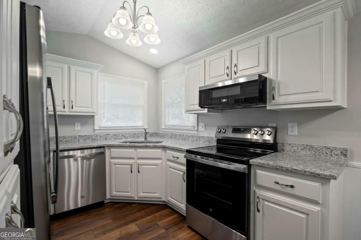 Property Photo: 2035 Mountain Road GA 30040