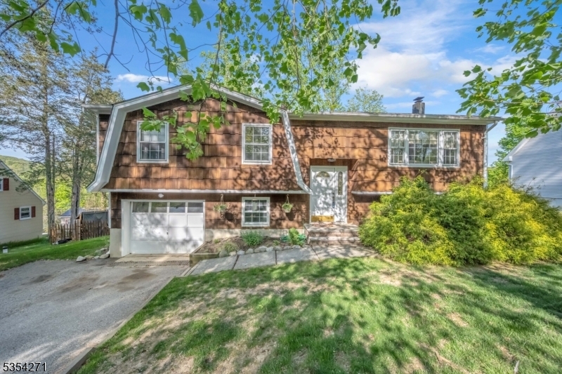 12 Fox Ledge Dr  Vernon Twp. NJ 07418 photo