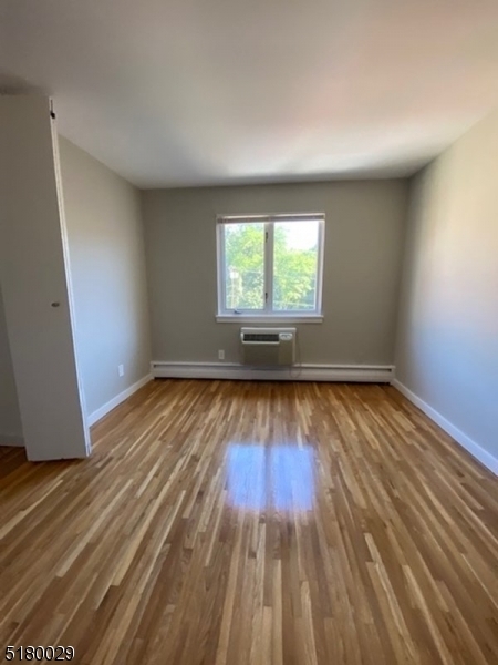 Property Photo: 806 Morris Tpke 1E7 NJ 07078