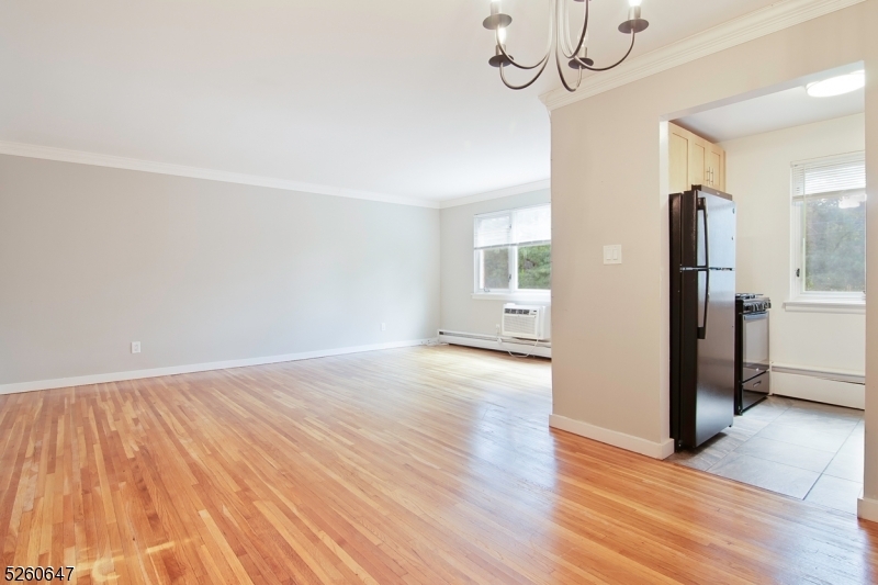 Property Photo: 806 Morris Tpke E5 NJ 07078