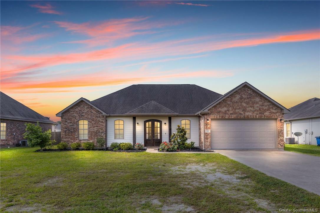 Property Photo: 1463 Trisha Court LA 70611