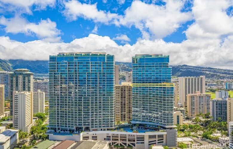 Property Photo: 2139 Kuhio Avenue 27th Floor HI 96815