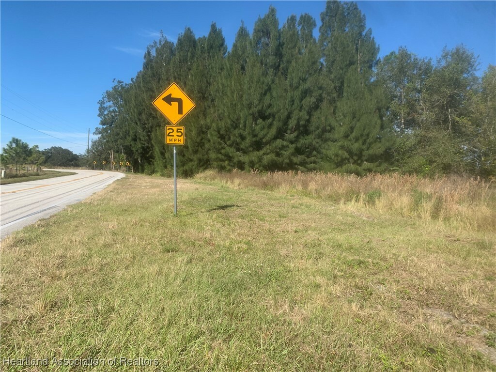 Property Photo: 523 County Road 731 FL 33960