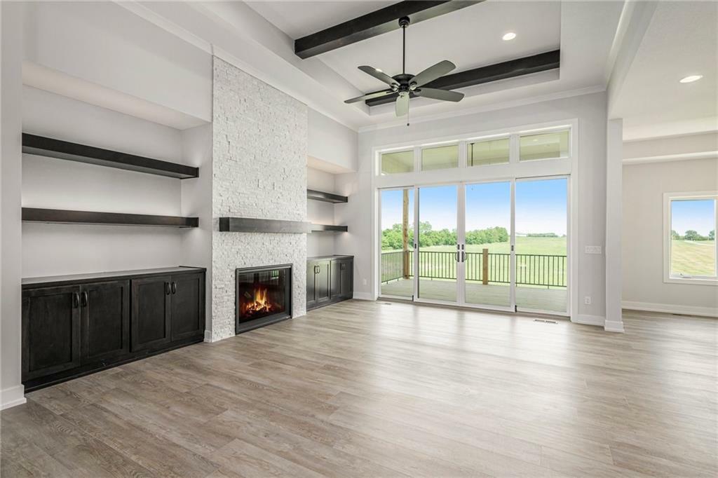 Property Photo: 10075 NW Hillsboro Road MO 64079